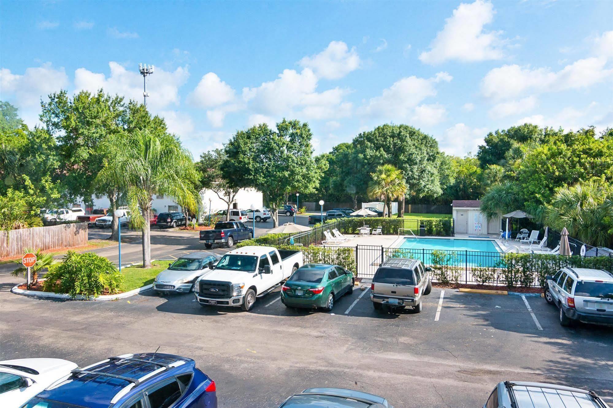 Motel 6-Tampa, Fl - Fairgrounds Heartland 외부 사진